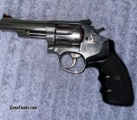 Smith & Wesson 686 .357 Magnum Revolver - 4 - 7