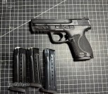Smith & Wesson M&P 2.0 in 9mm comes with 4 mags